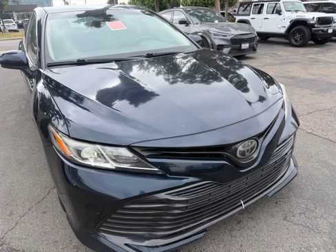 Used 2018 Toyota Camry LE FWD image 2