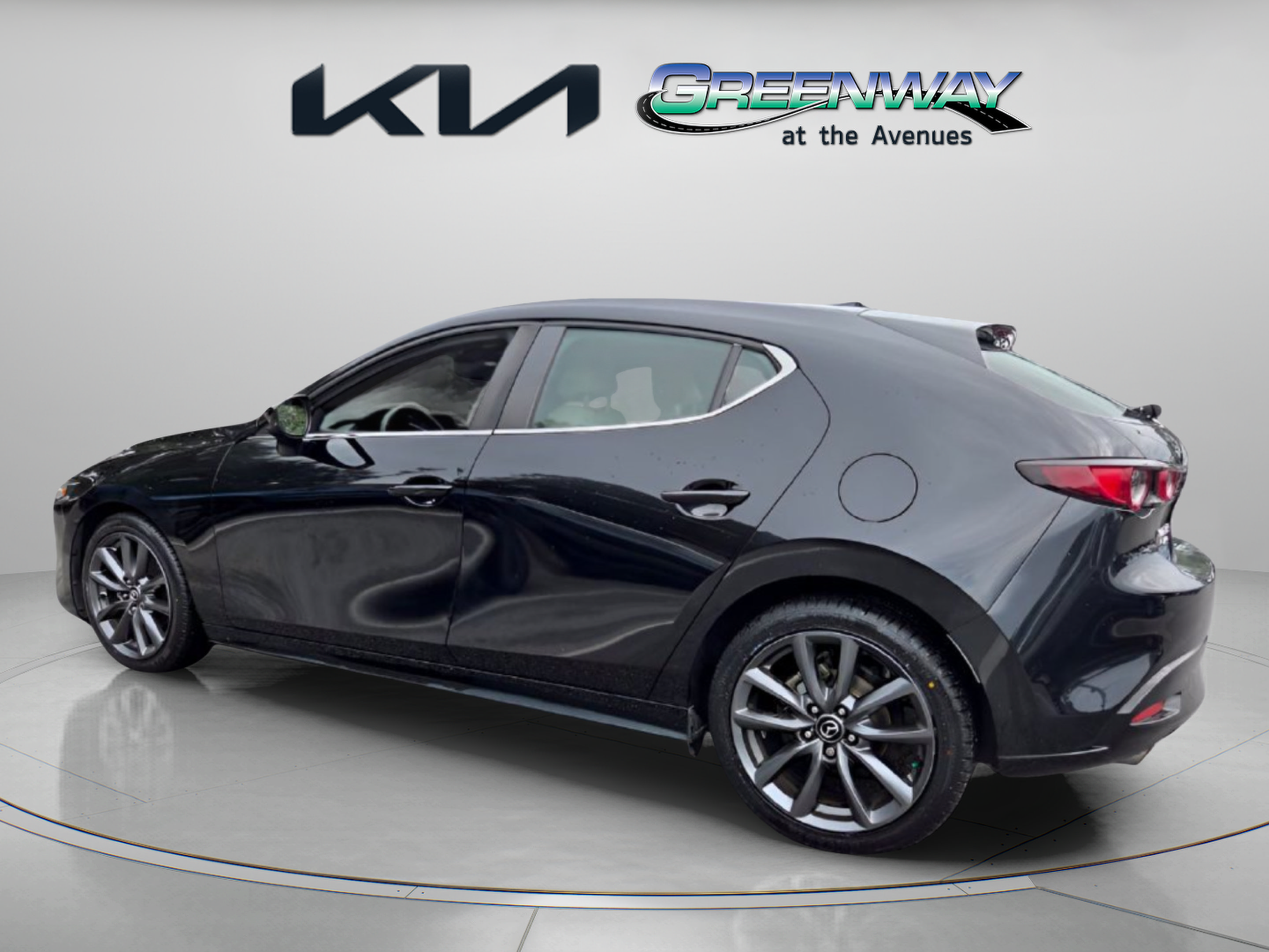 Used 2019 MAZDA MAZDA3 AWD Hatchback w/ Preferred Pkg image 5