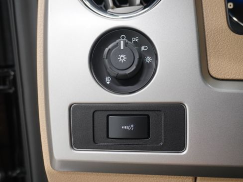 Used 2013 Ford F150 Lariat w/ Mid Equipment Group RWD image 23