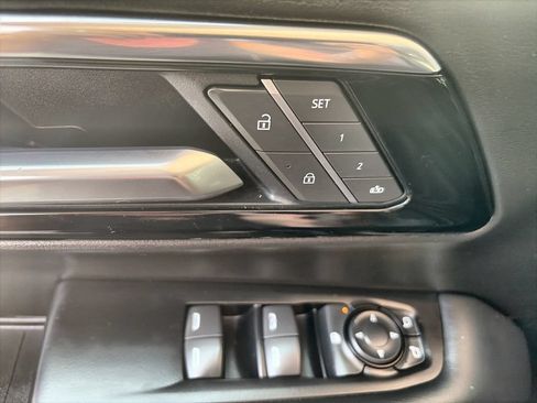 Certified 2025 Chevrolet Tahoe LT AWD/4WD image 24