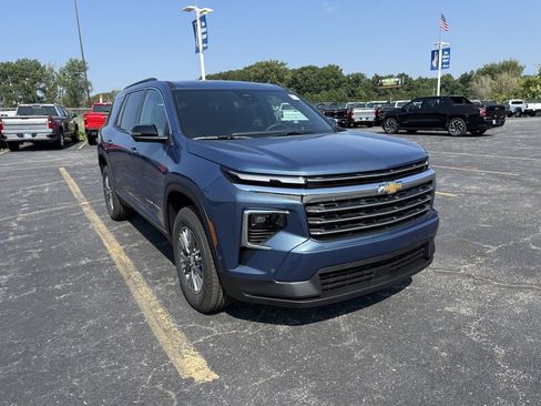 New 2026 Chevrolet Traverse LT w/ Enhanced Driving Package image 1