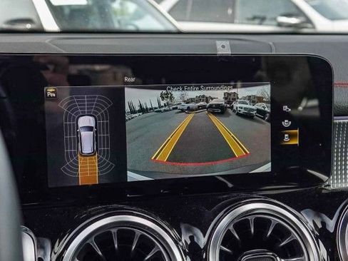 Used 2023 Mercedes-Benz EQB 350 4MATIC SUV image 11