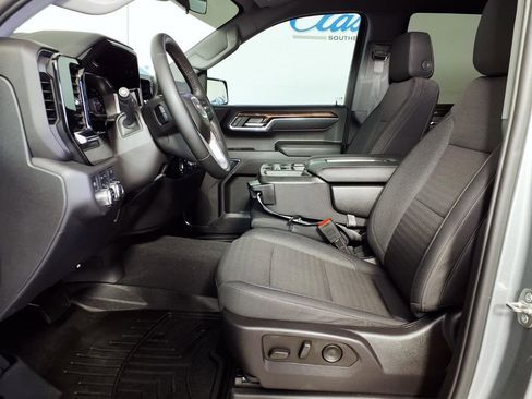 Used 2024 GMC Sierra 1500 Elevation w/ X31 Off-Road Package image 8