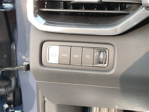 New 2026 GMC Acadia Denali w/ Super Cruise Package image 18