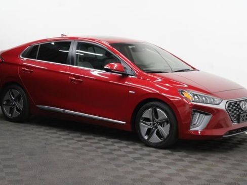 Used 2020 Hyundai Ioniq SEL image 1