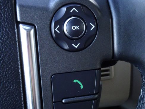 Used 2016 Land Rover LR4 HSE image 22