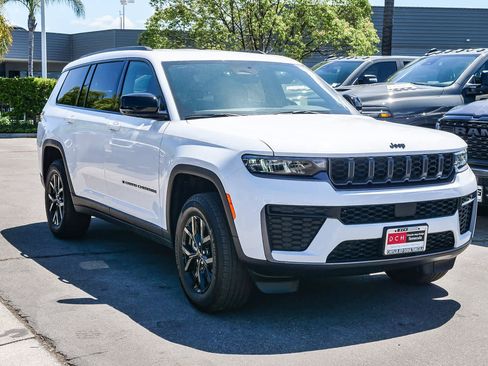 New 2026 Jeep Grand Cherokee L 4WD image 3