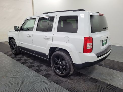 Used 2015 Jeep Patriot Sport w/ Power Value Group FWD image 3