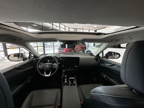 Used 2025 Lexus NX 350h AWD w/ Premium Package image 11
