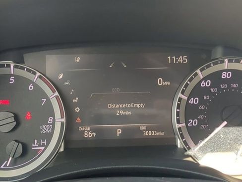 Used 2023 Toyota Highlander FWD image 27