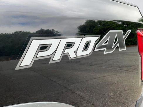 Used 2017 Nissan Titan PRO-4X AWD/4WD image 26
