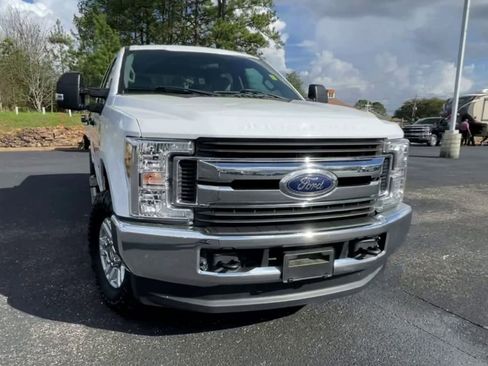 Used 2018 Ford F250 XLT image 3