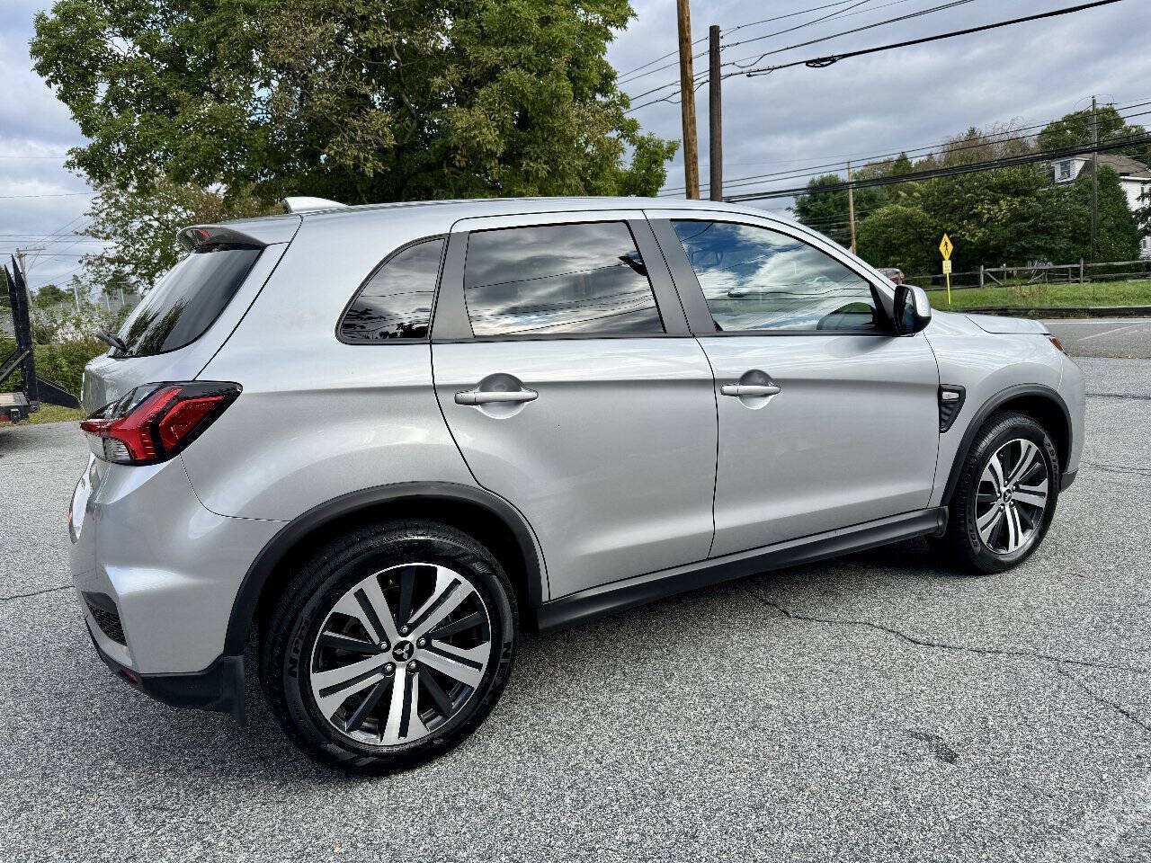 Used 2025 Mitsubishi Outlander Sport AWD image 4
