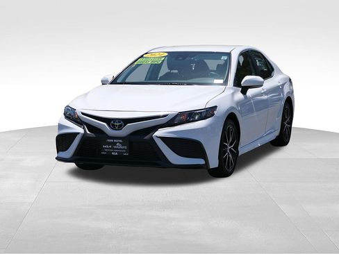 Used 2024 Toyota Camry SE FWD image 35