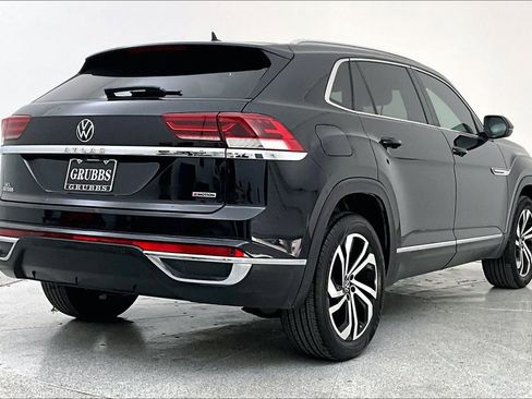 Used 2022 Volkswagen Atlas Cross Sport SEL image 2
