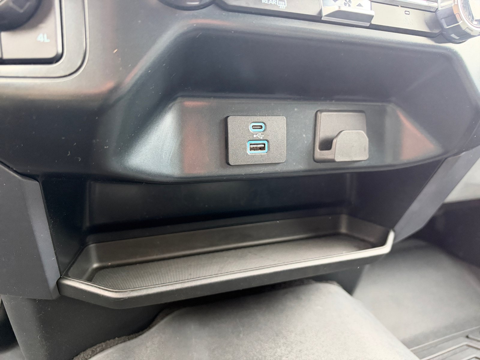 Certified 2024 Ford F150 XLT AWD/4WD image 23