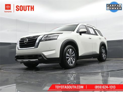 Used 2023 Nissan Pathfinder SL image 37