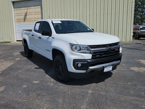 Used 2022 Chevrolet Colorado Z71 AWD/4WD image 14