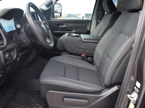 New 2026 RAM 1500 Classic Warlock image 16