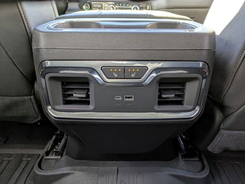 Certified 2025 GMC Sierra 2500 SLT w/ SLT Premium Package image 30