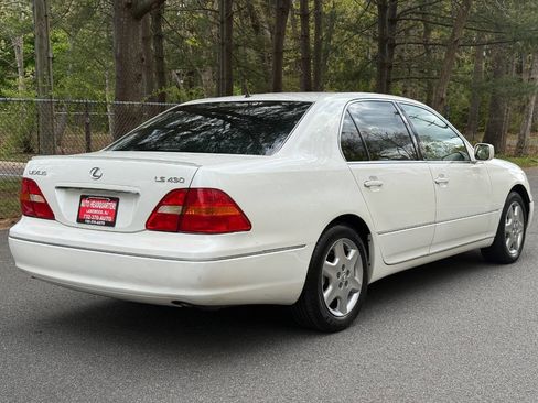 Used 2002 Lexus LS 430 RWD image 5
