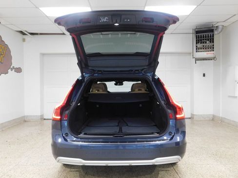 Used 2023 Volvo V90 B6 Cross Country Ultimate AWD/4WD image 56