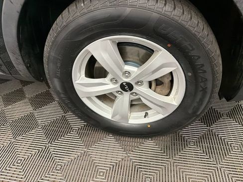 Certified 2023 Kia Sorento LX AWD/4WD image 33