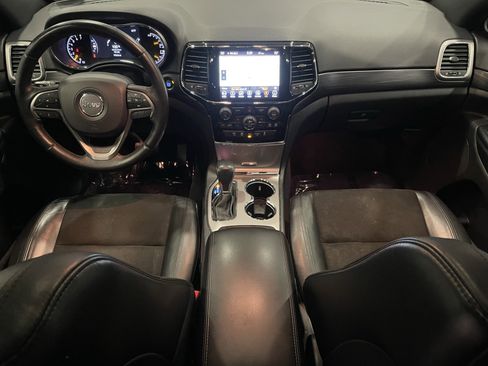 Used 2019 Jeep Grand Cherokee Altitude image 17