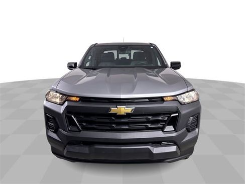 Used 2024 Chevrolet Colorado W/T w/ WT Convenience Package II image 3