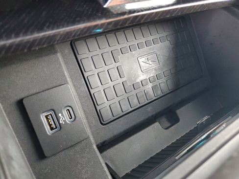 Used 2022 Ford F350 Platinum w/ FX4 Off-Road Package image 9