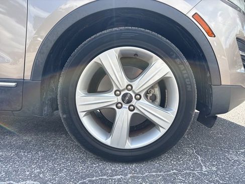 Used 2018 Lincoln MKC Premiere image 18