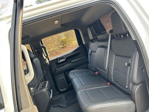 Used 2022 Chevrolet Silverado 1500 LTZ w/ Z71 Off-Road Package image 46