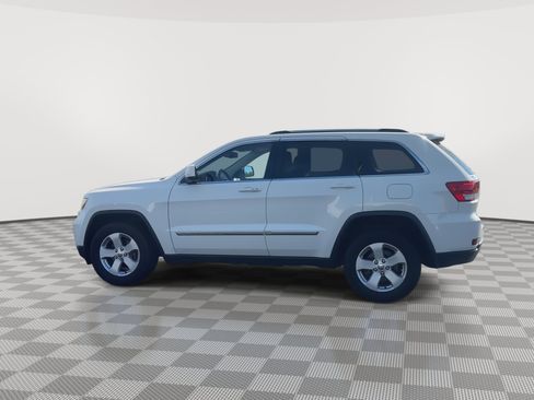 Used 2012 Jeep Grand Cherokee Laredo image 6