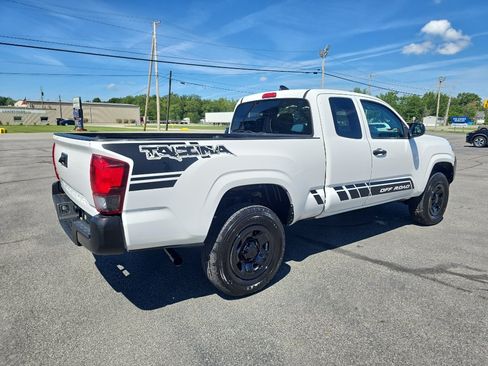 Used 2019 Toyota Tacoma SR AWD/4WD image 6