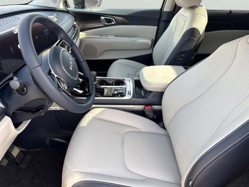 New 2026 Kia Carnival SX Prestige image 23