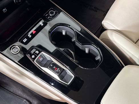 Used 2025 Audi A5 2.0T Prestige w/ 19" Wheel Package image 15