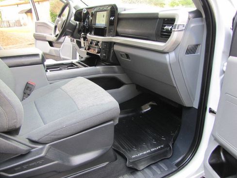 Used 2024 Ford F250 XLT w/ FX4 Off-Road Package image 22