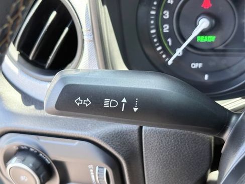 Used 2024 Jeep Wrangler Unlimited AWD/4WD image 15