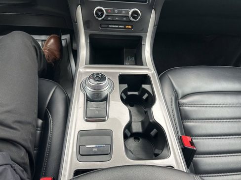 Used 2024 Ford Edge SEL image 23