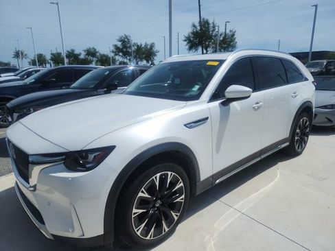 Used 2024 MAZDA CX-90 Plug-In Hybrid w/ Premium Pkg AWD/4WD image 4
