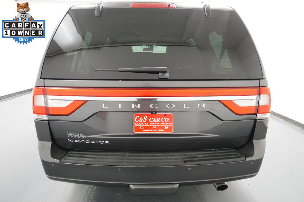 Used 2017 Lincoln Navigator Reserve AWD/4WD image 7