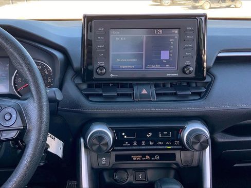 Certified 2021 Toyota RAV4 LE w/ Carpet Mat Package (TMS) image 6