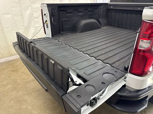 Certified 2024 Chevrolet Silverado 1500 LT Trail Boss w/ Convenience Package II AWD/4WD image 25