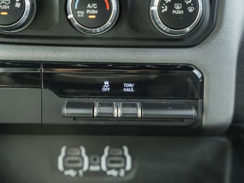 Used 2021 RAM 1500 Big Horn image 28