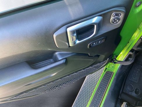 Used 2018 Jeep Wrangler Sport image 10