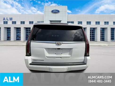 Used 2020 Cadillac Escalade ESV Luxury RWD image 8