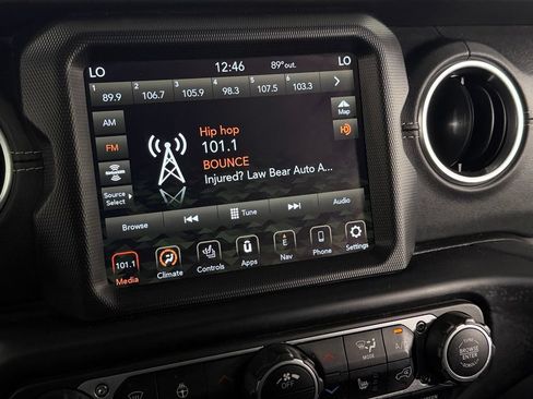 Used 2023 Jeep Wrangler Unlimited Sahara w/ Cold Weather Group AWD/4WD image 18