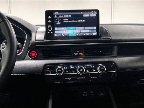 Used 2025 Honda Pilot Touring image 8