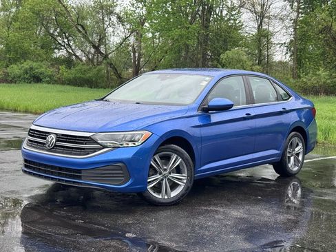 Used 2023 Volkswagen Jetta SE FWD image 1