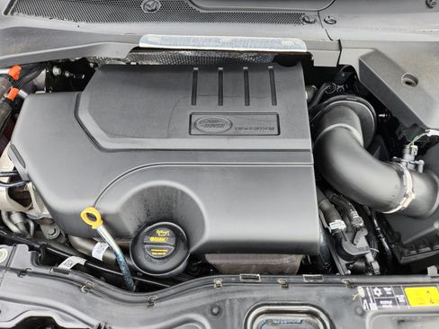 Certified 2025 Land Rover Discovery Sport S image 9